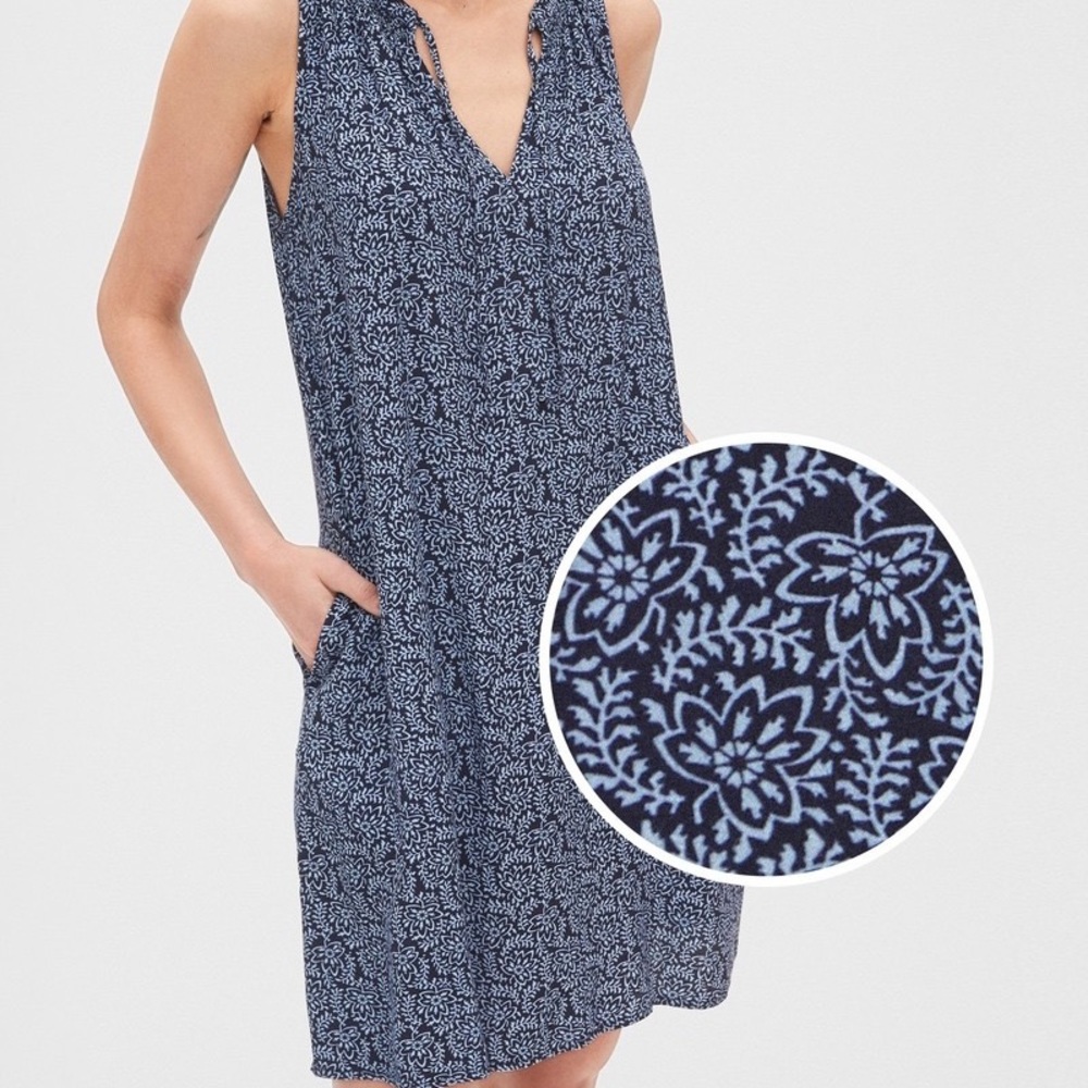 GAP Print Sleeveless Tie-Neck Swing Dress